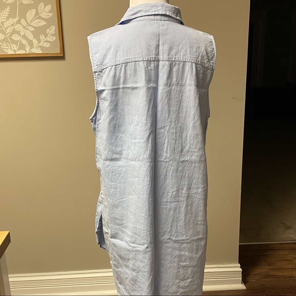 Calvin Klein-sleeveless bloue